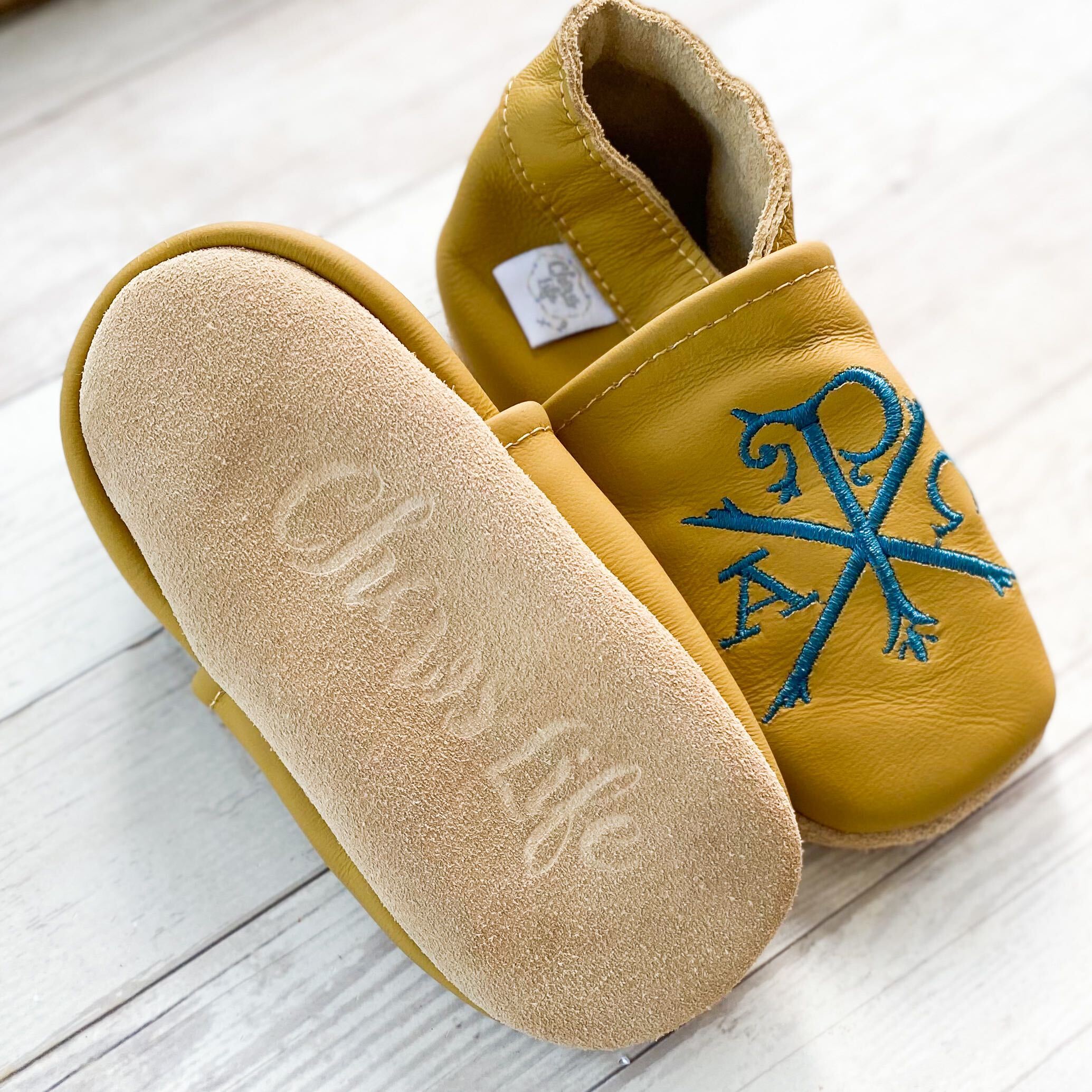 Emmaus Crib Shoes | Yellow - Image 5