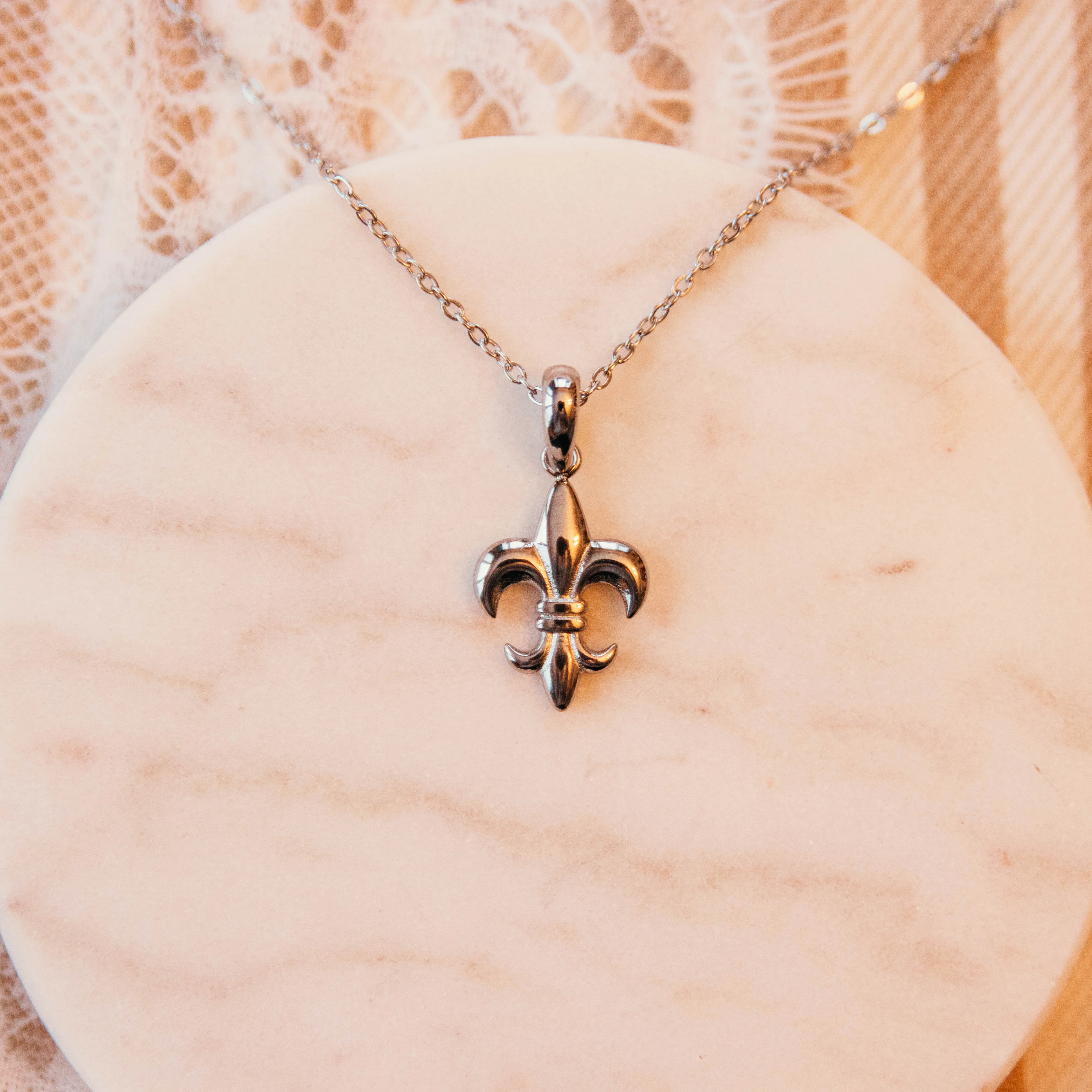 Fleur de Lis | Necklace - Image 4