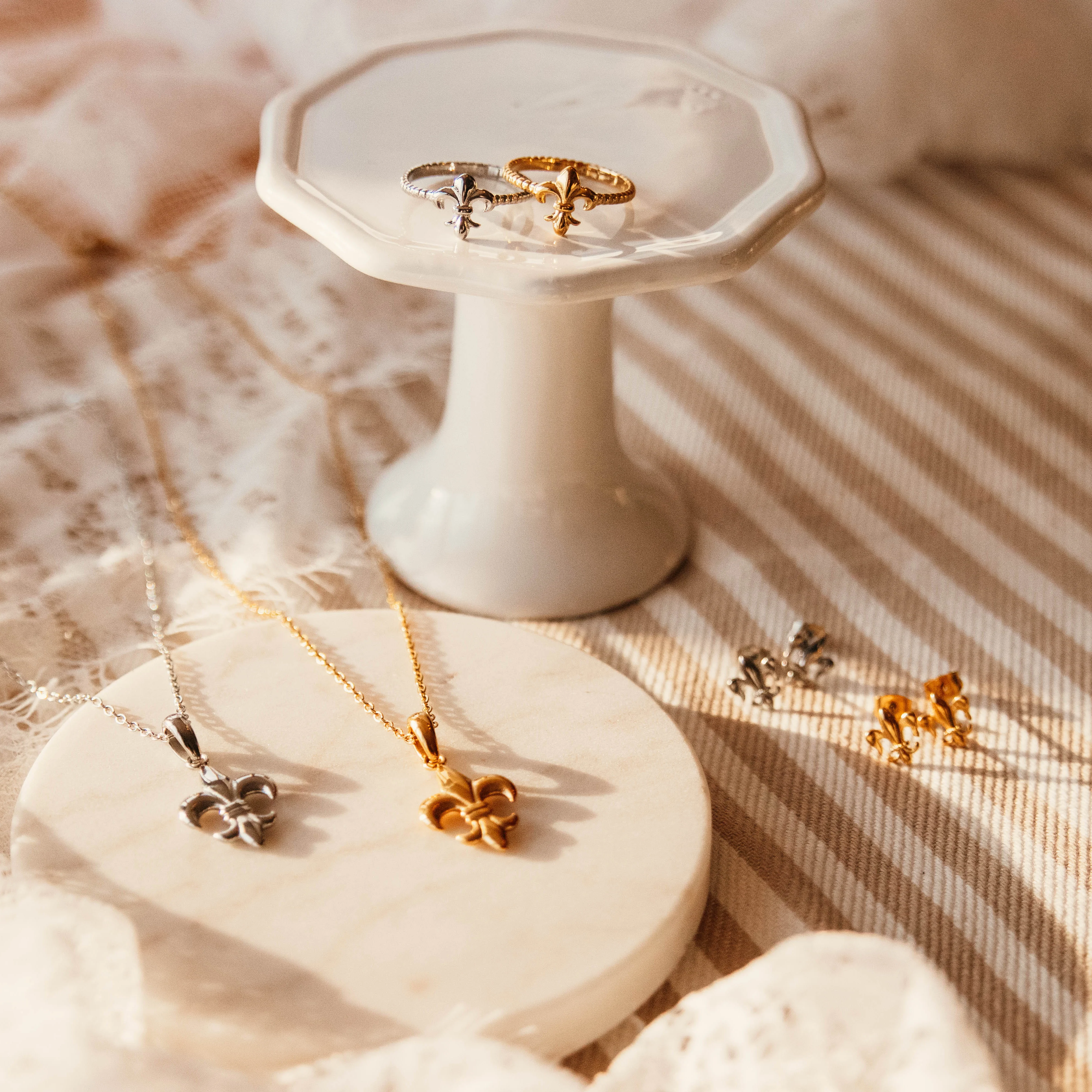 Fleur de Lis | Necklace - Image 6