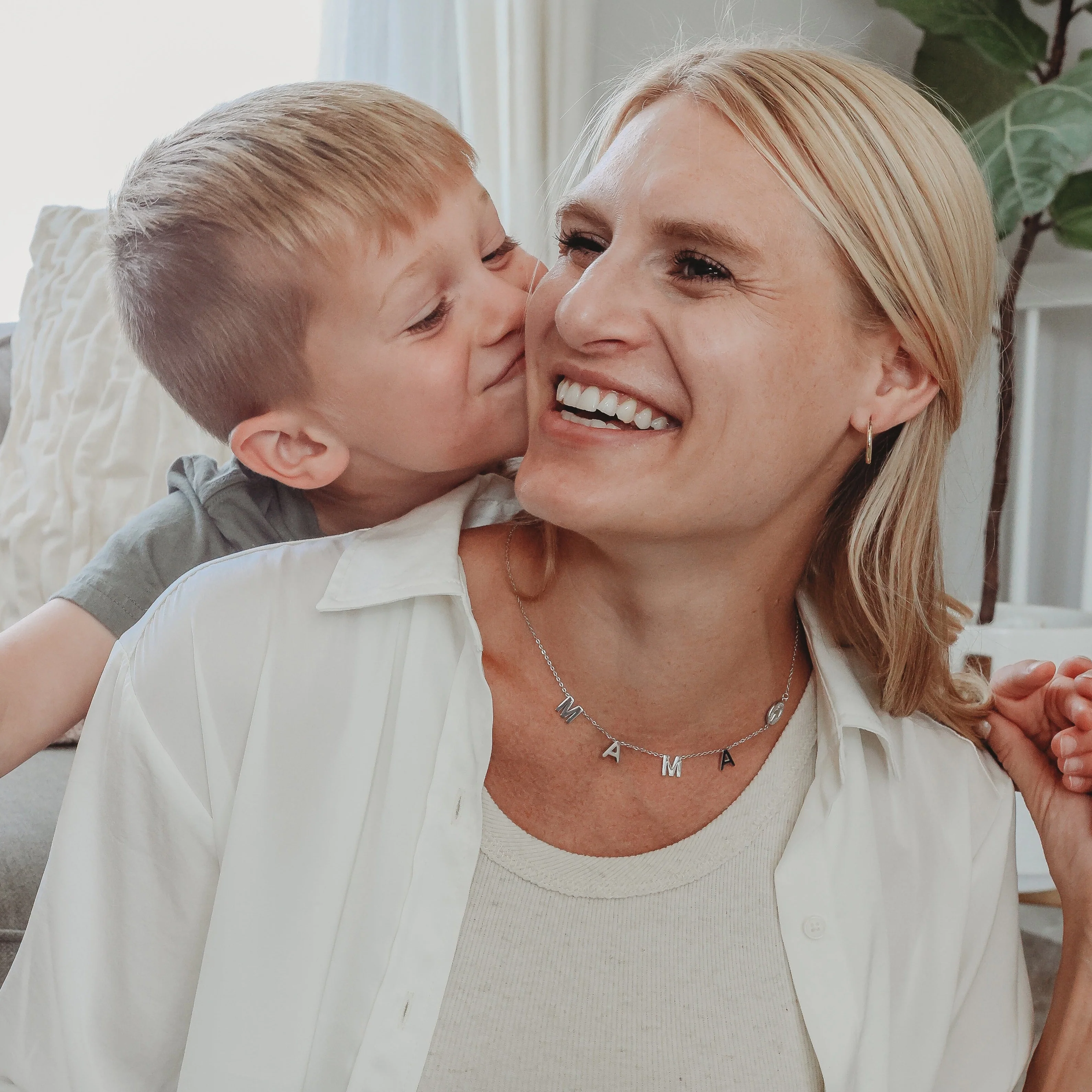 MAMA Miraculous Medal Necklace | Gold and Silver - Image 4