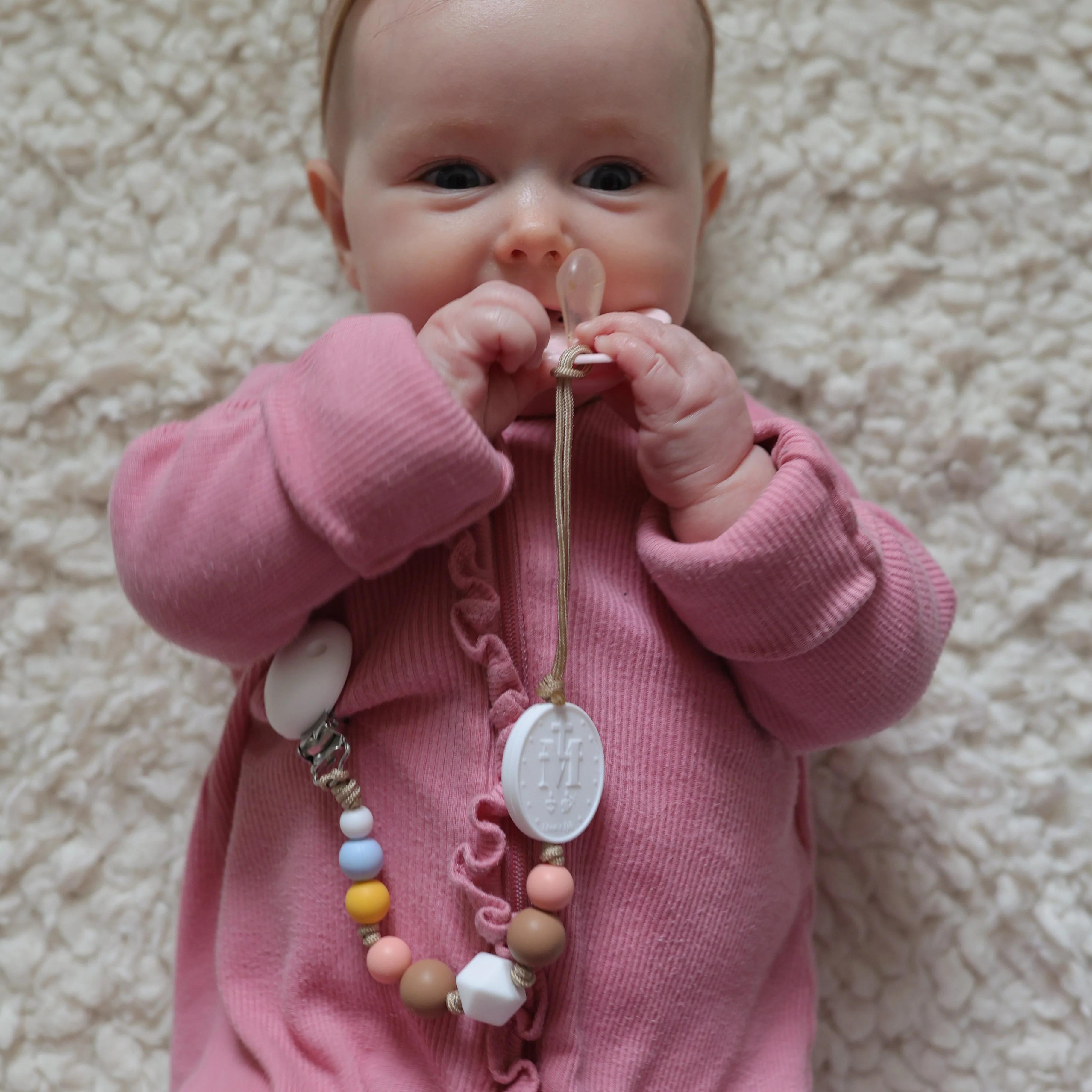 Noah | Silicone Pacifier Clip - Image 3